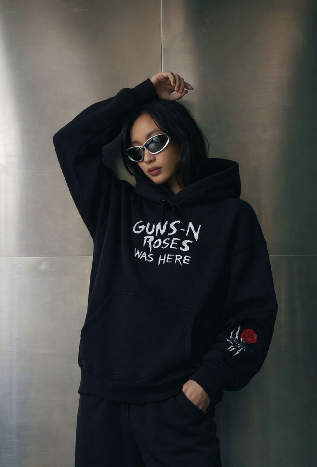 GUNS AND ROSES OVERSIZED HOODIE